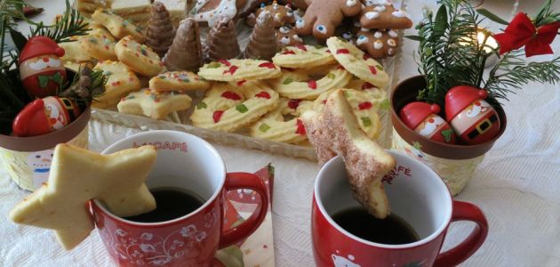 Ukusne božićne slastice na vašem stolu