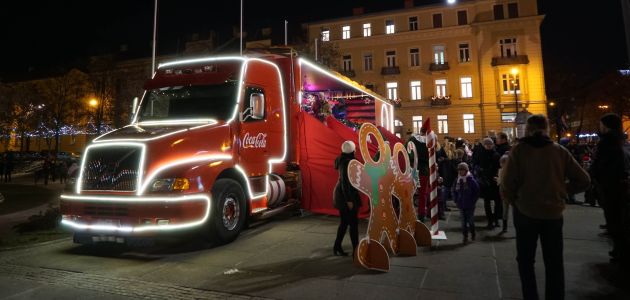 Coca-Colin božićni kamion u posjeti Zagrebu