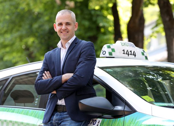 eko-taxi-split-1