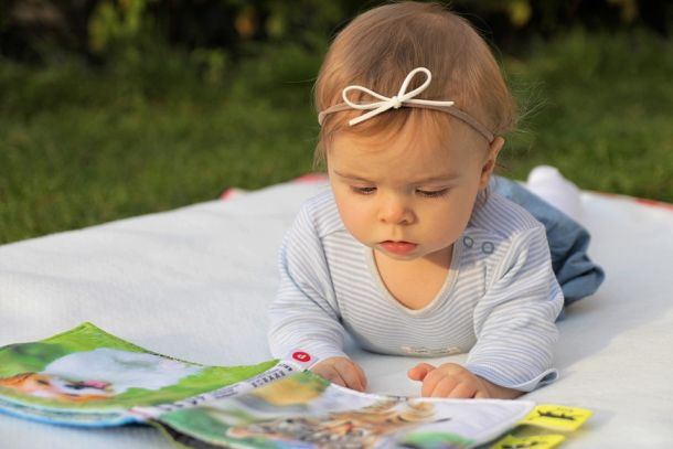 beba djeca slikovnica čitanje