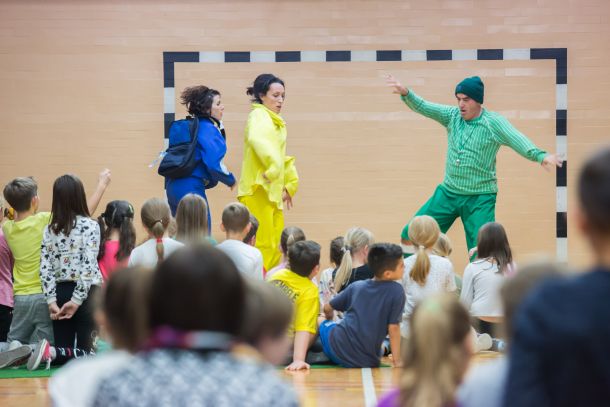 polygon-predstava-premijera-3