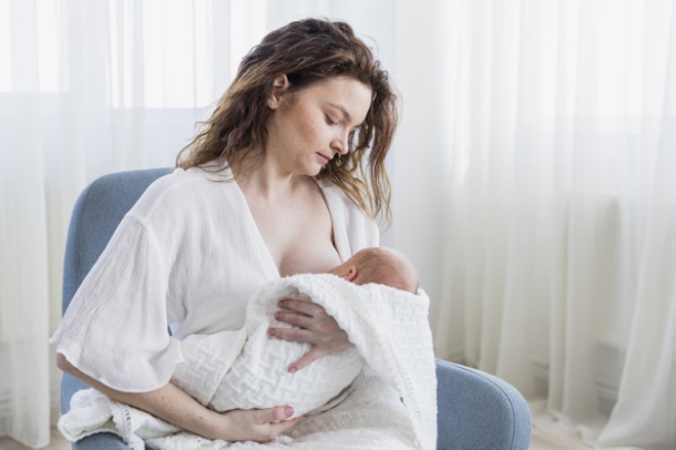 dojenje beba i sisanje