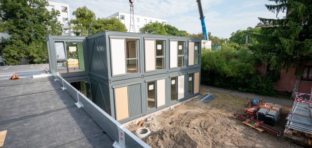 Mobilna škola – kako Bečani rješavaju manjak školskog prostora