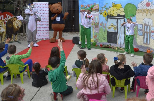 predstava zekanje u zoo zekoeko