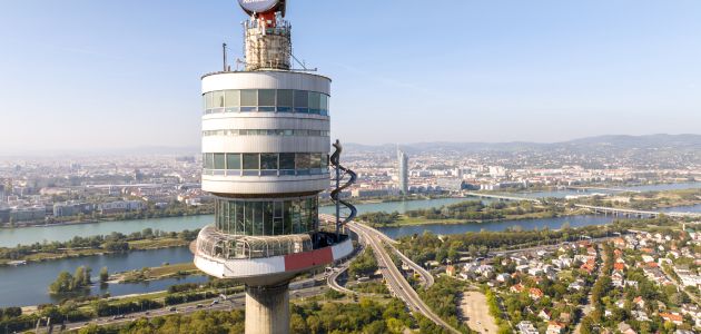 Toranj u Beču dobio spektakularan tobogan na visini od 165 metara