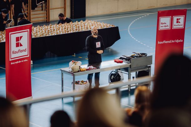 ribafish-pripremao-jela-za-osnovnoskolce-1