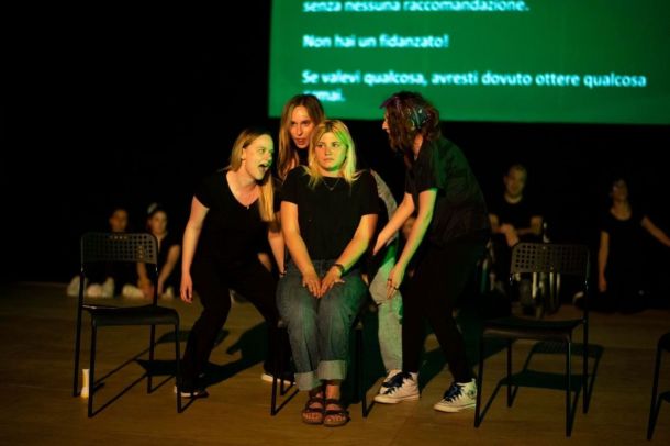 ribnjak-scena-predstava-1