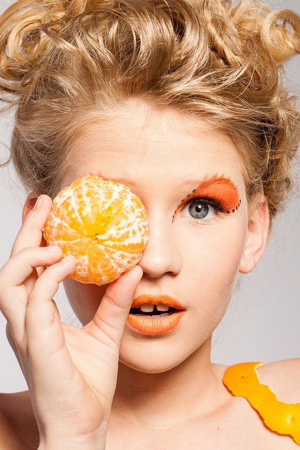 mandarina look za noc vjestica makeup