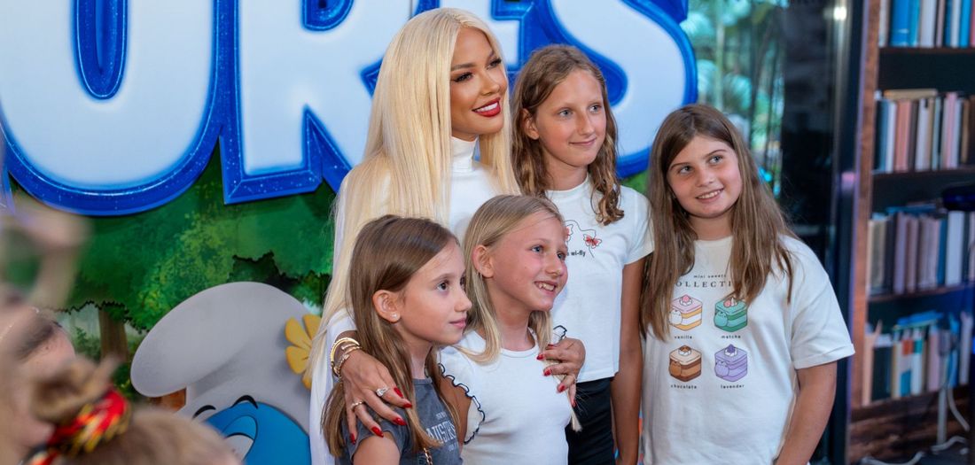 Maja Šuput u zagrljaju svojih najmlađih fanova na premijeri