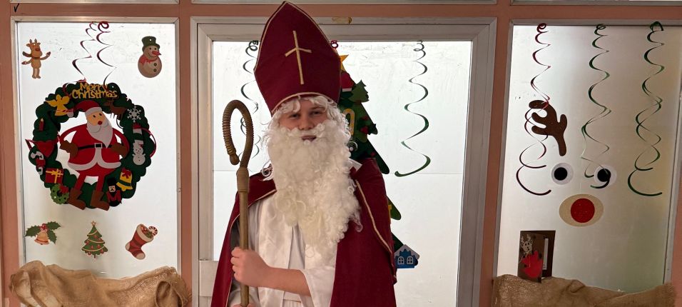 Želim ti osmijeh: školarci, šampioni i zvijezde donijeli blagdansku čaroliju u dječje bolnice