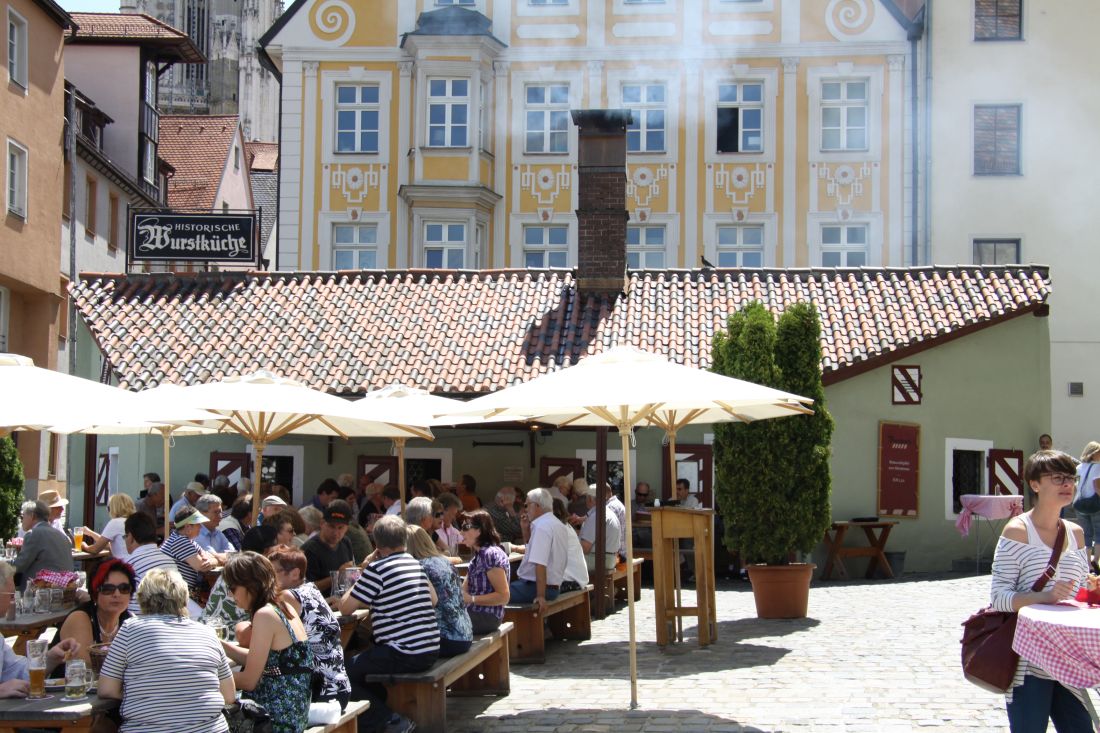 Historische_Wurstkueche najstariji restoran regensburg za kobasice
