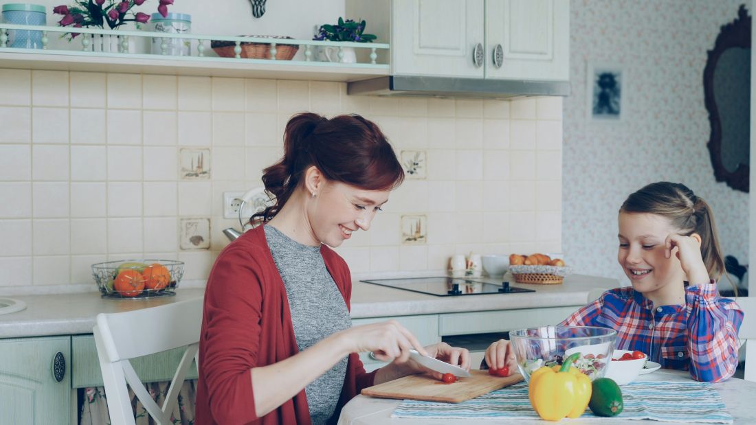 mama i kcer pripremaju ljetne recepte za hidrataciju