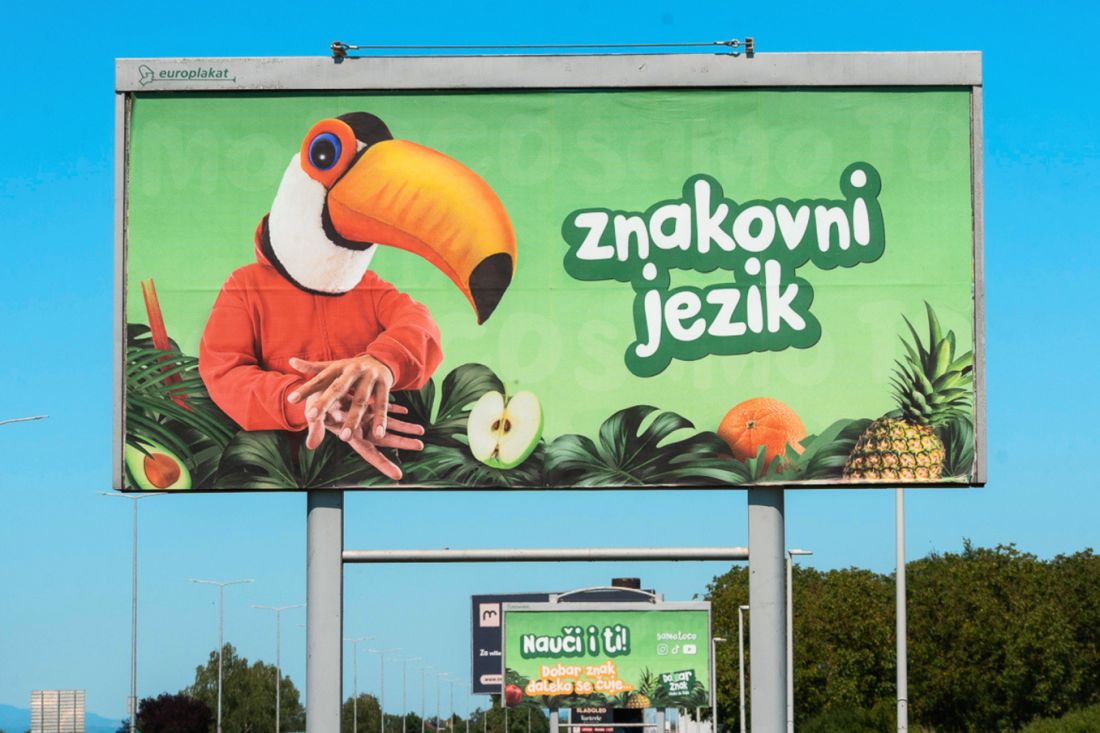 plakati s tukanom poziv na tecaj osnovnog znakovnog jezika