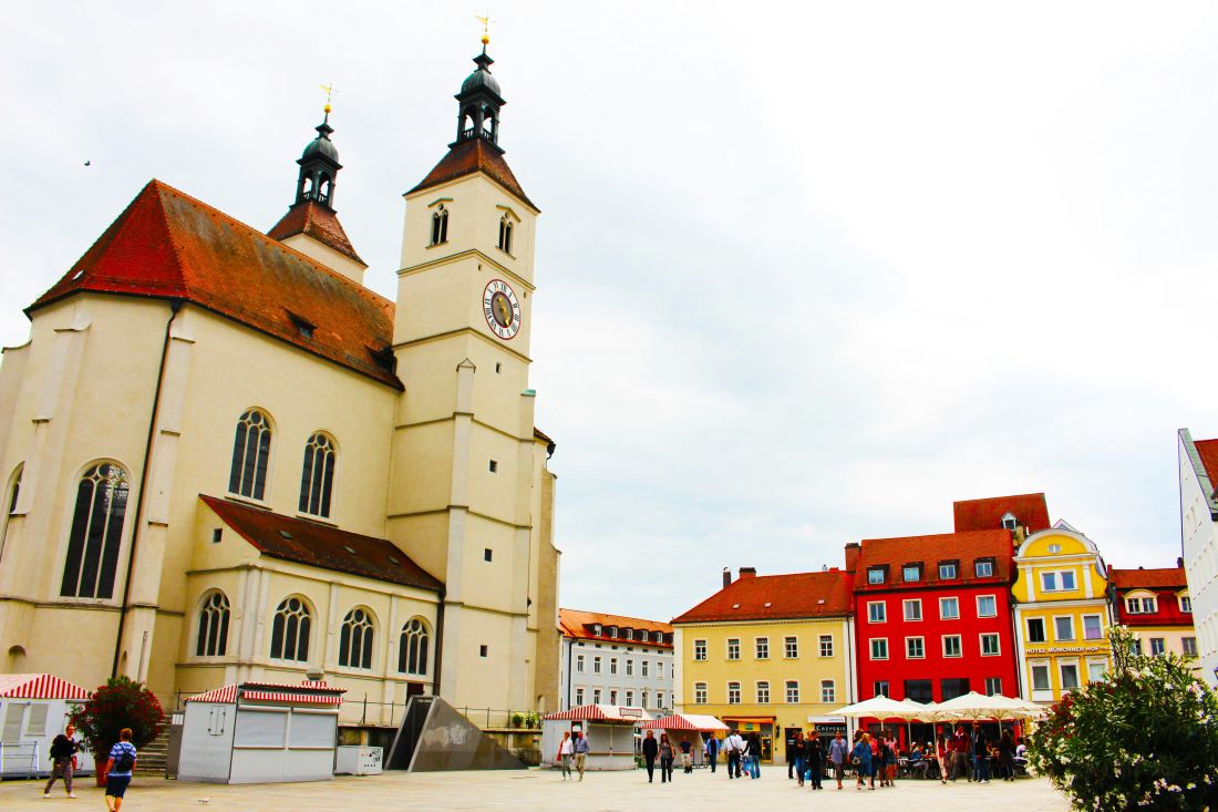 trg crkva Regensburg Njemacka putovaje s djecom